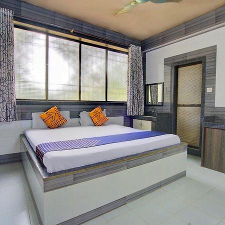 Spot On 63917 Hotel Dolphin Garden Kolad Extérieur photo