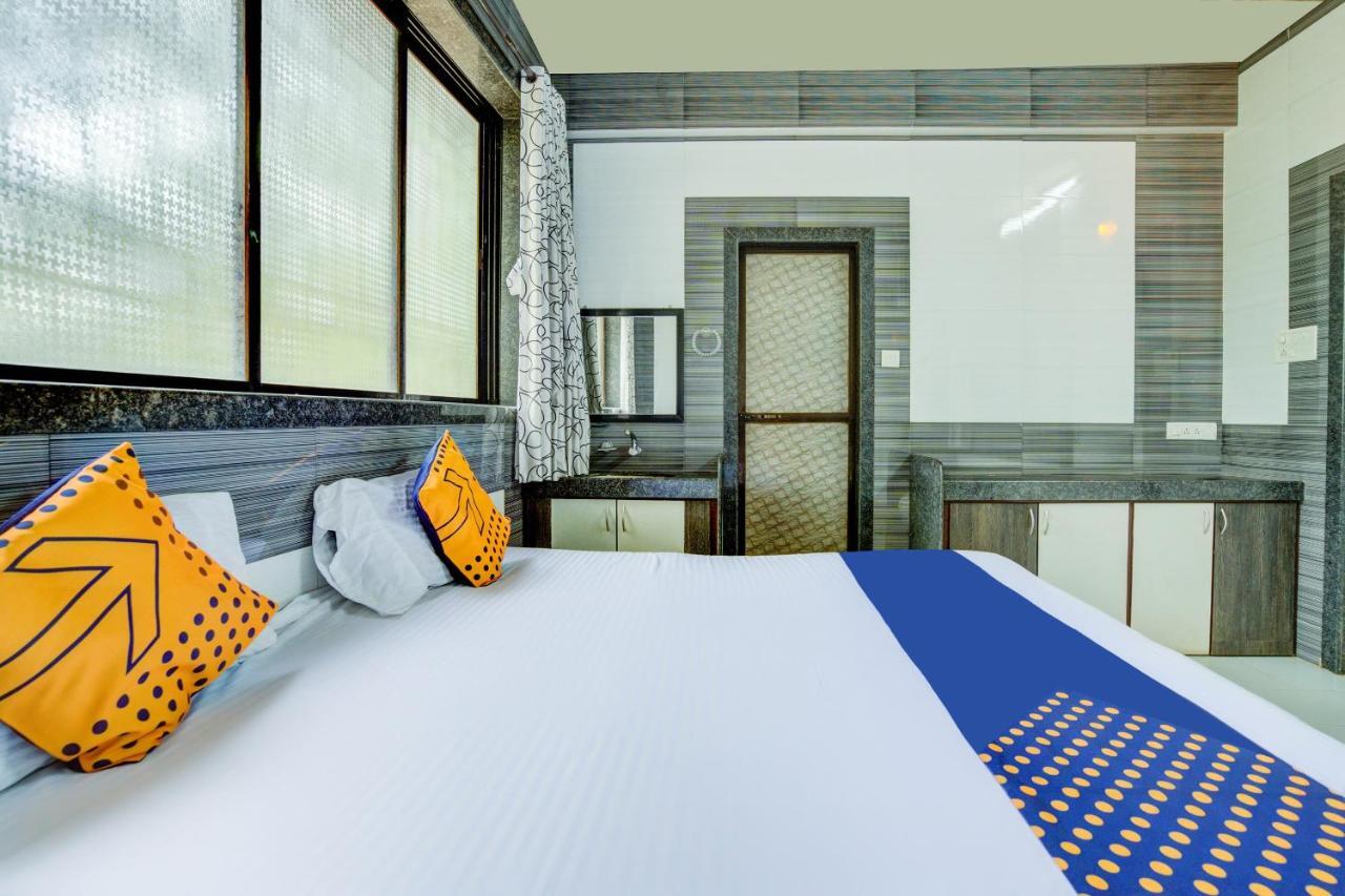Spot On 63917 Hotel Dolphin Garden Kolad Extérieur photo